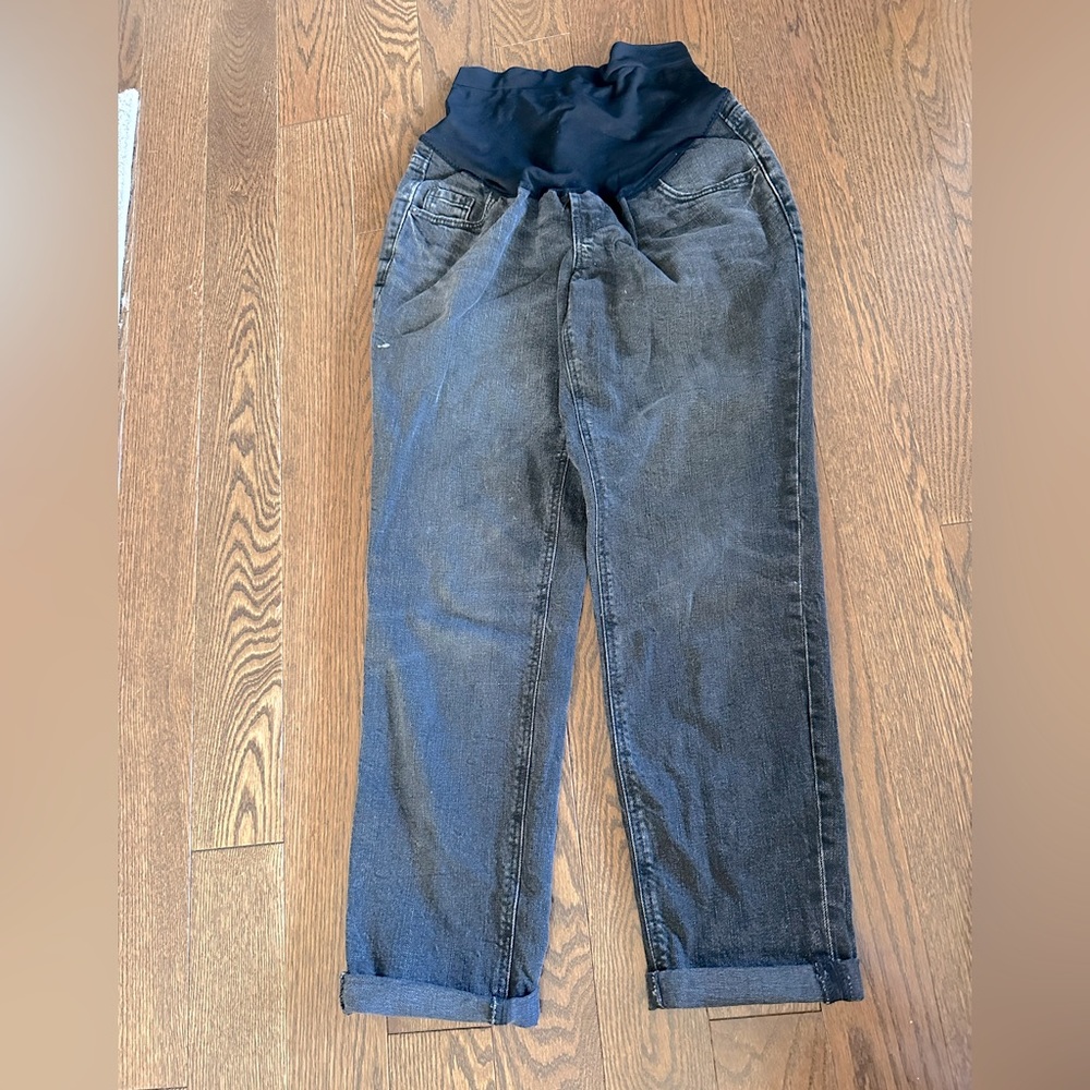 Full Panel Boyfriend Cut Maternity Jeans
Black/gray wash
Size 0